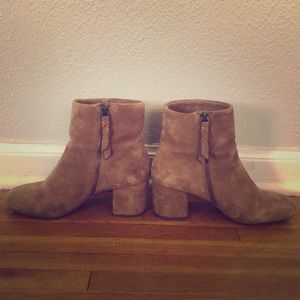 SPLENDID SUEDE BOOTIES